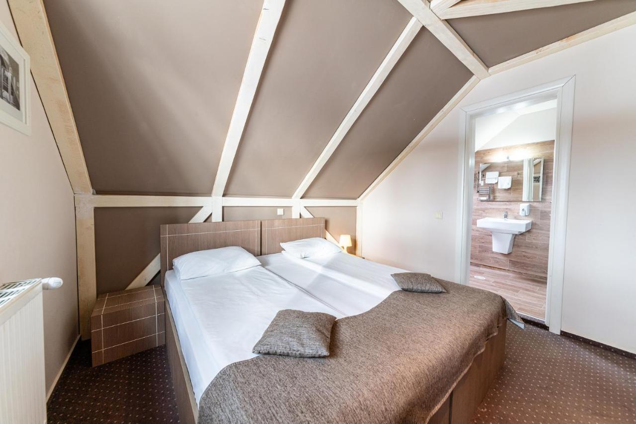 Complex Hotelier Cota O Mie Sinaia Luaran gambar