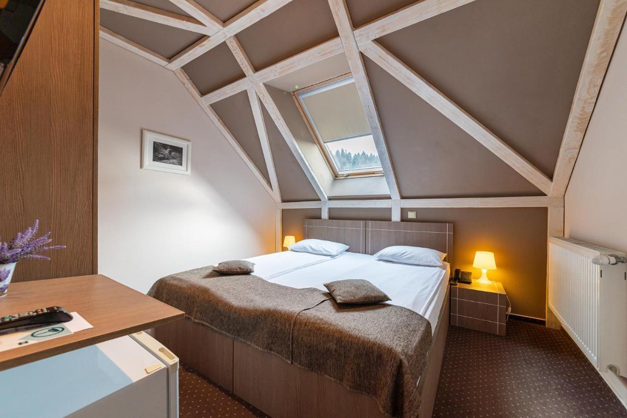 Complex Hotelier Cota O Mie Sinaia Luaran gambar