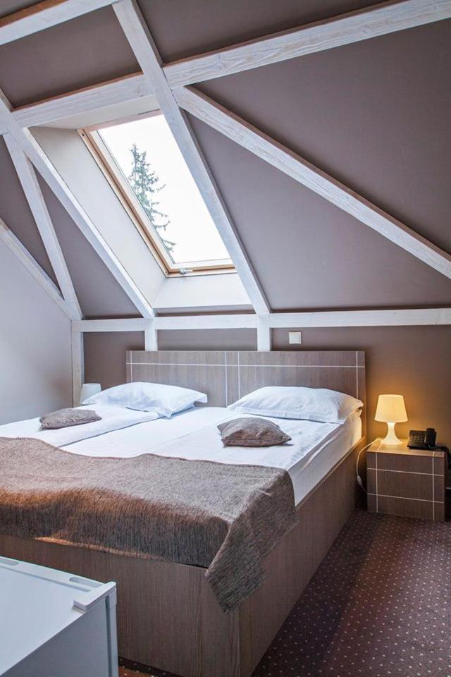 Complex Hotelier Cota O Mie Sinaia Luaran gambar